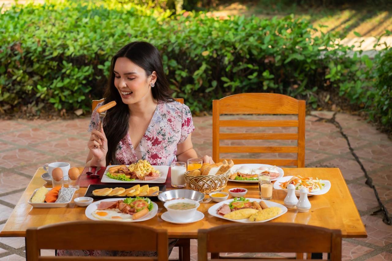 Le Charme Sukhothai Historical Park Εξωτερικό φωτογραφία